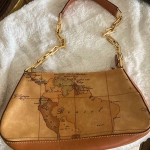 Alviero Martini shoulder purse